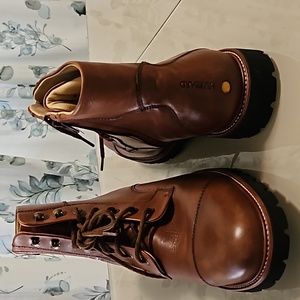 Brown boot size 12